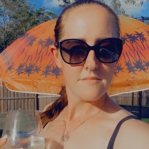 Meet your Posher, Allysha